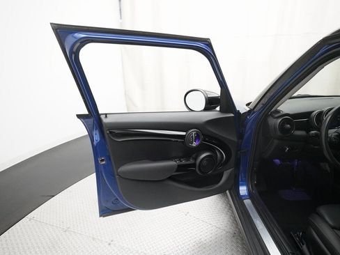 Used 2020 MINI Cooper 4-Door Hardtop image 27