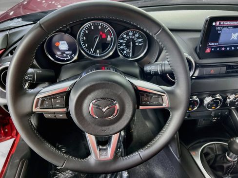 Used 2021 MAZDA MX-5 Miata RF Grand Touring RWD image 11