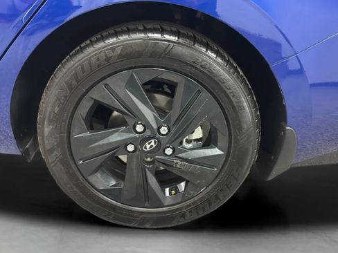 Used 2021 Hyundai Elantra SEL w/ Convenience + Premium Package FWD image 32