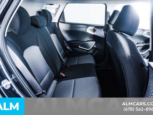 Used 2025 Kia Soul LX w/ LX Technology Package FWD image 14