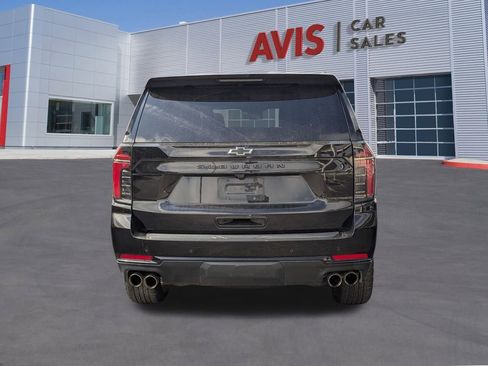 Used 2025 Chevrolet Suburban Z71 image 5