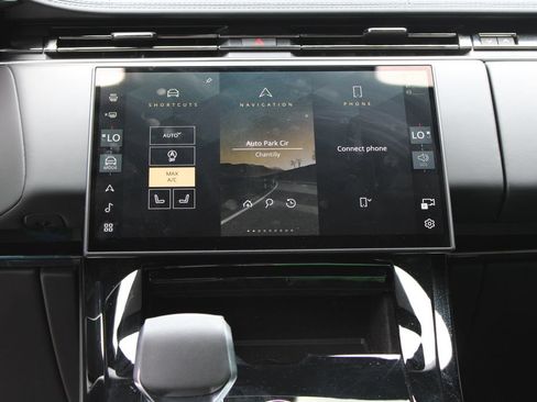 Used 2025 Land Rover Range Rover Sport Dynamic SE AWD/4WD image 9