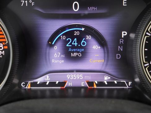 Used 2019 Jeep Cherokee Limited w/ Trailer Tow Group AWD/4WD image 8