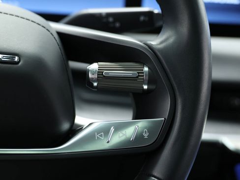 Used 2024 Lucid Air Touring image 24