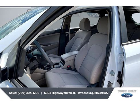 Used 2020 Hyundai Tucson SE image 18