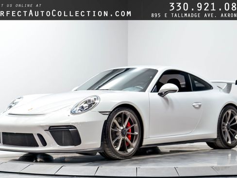 Used 2018 Porsche 911 GT3 RWD image 1