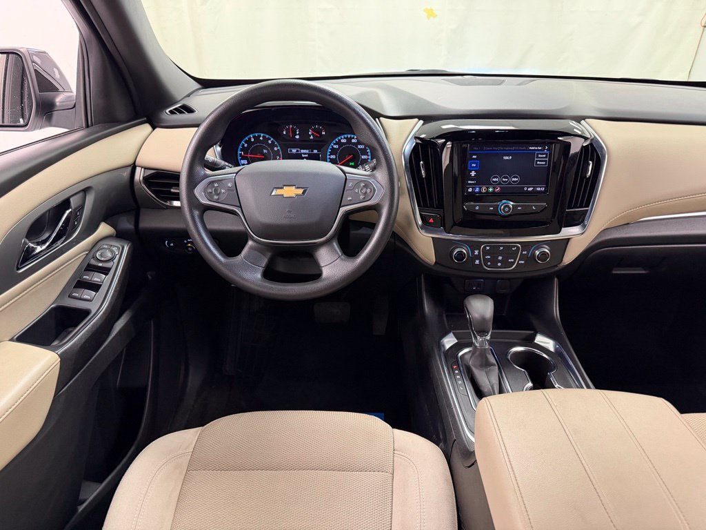 Used 2022 Chevrolet Traverse LS AWD/4WD image 31