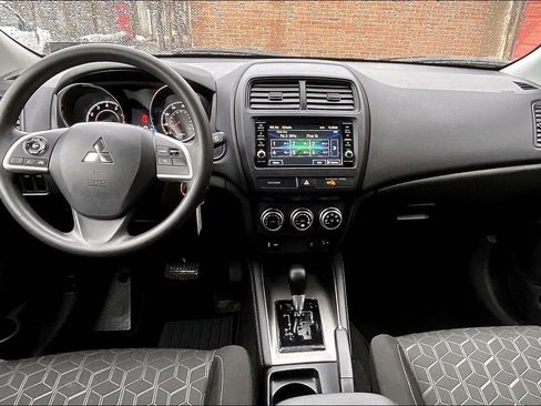 Used 2024 Mitsubishi Outlander Sport ES image 13