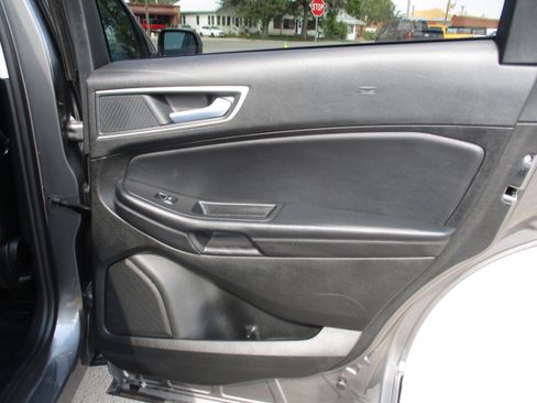 Used 2024 Ford Edge SEL image 22