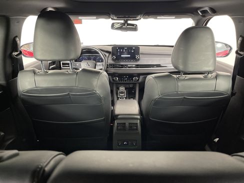 Used 2024 Mitsubishi Outlander SEL image 16