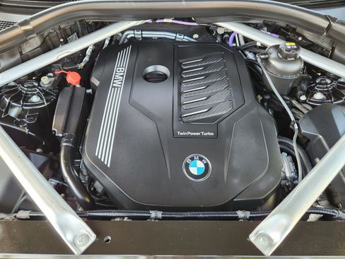 Used 2023 BMW X5 xDrive40i AWD/4WD image 29