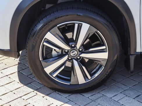 Used 2021 Nissan Rogue SL image 13