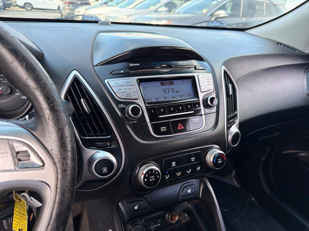 Used 2012 Hyundai Tucson GLS AWD/4WD image 16