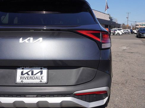 Used 2023 Kia Sportage EX image 16