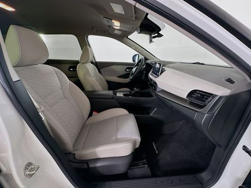 Used 2023 Nissan Rogue SV image 29