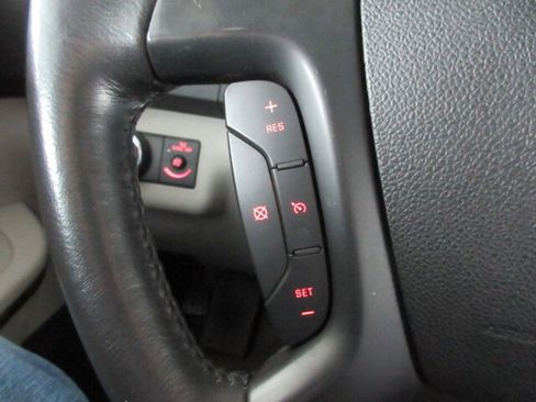 Used 2011 GMC Acadia Denali image 15