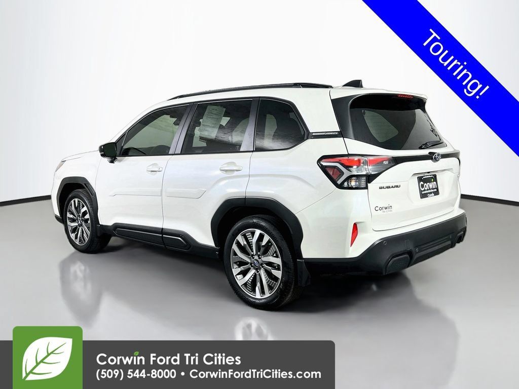 Used 2025 Subaru Forester Touring AWD/4WD image 11