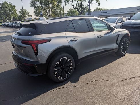New 2025 Chevrolet Blazer EV RS image 8