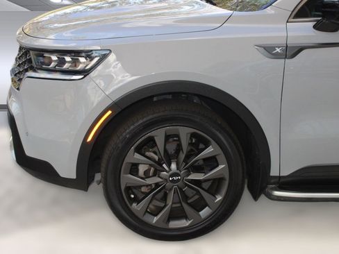 Used 2022 Kia Sorento SX Prestige w/ Rust Color Package image 12