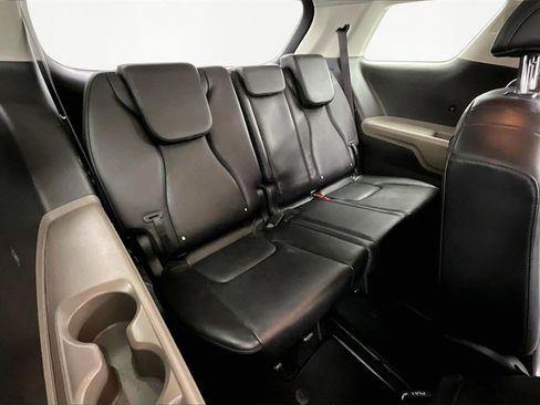 Used 2025 Kia Carnival image 28