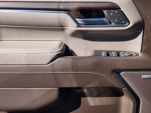 Certified 2023 GMC Sierra 1500 SLT image 25