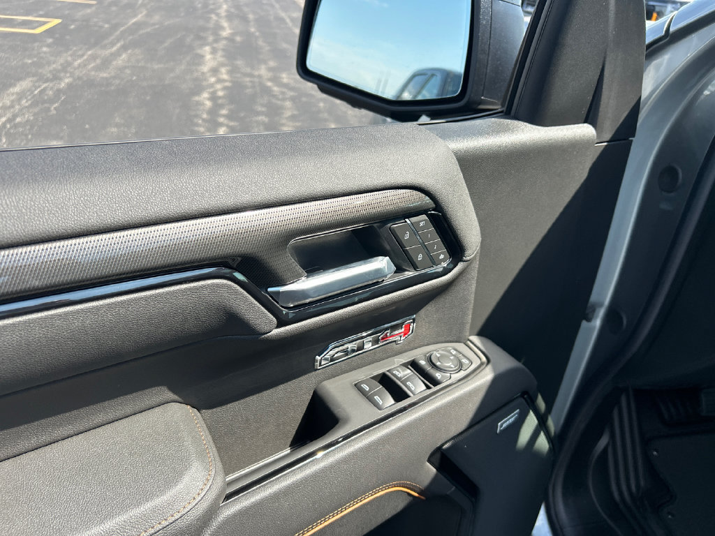 New 2026 GMC Sierra 1500 AT4 w/ AT4 Premium Package AWD/4WD image 17