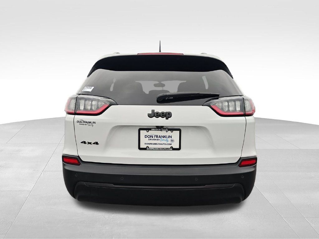 Used 2020 Jeep Cherokee Latitude Plus AWD/4WD image 4