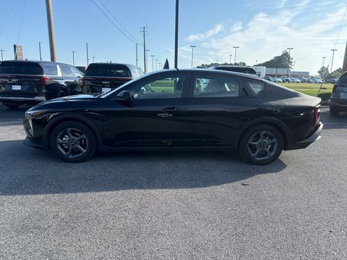 Used 2026 Kia K4 FWD image 8