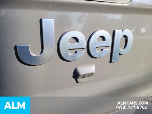 Used 2020 Jeep Gladiator Overland image 11