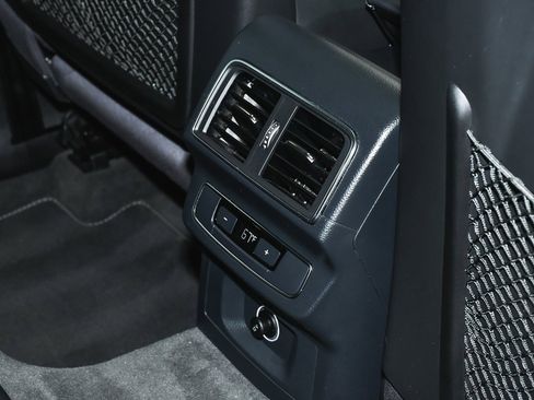 Used 2018 Audi SQ5 Premium Plus w/ Navigation Package image 60