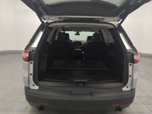 Used 2020 Chevrolet Traverse RS w/ LPO, Floor Liner Package FWD image 29
