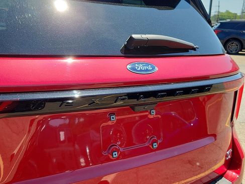 Used 2025 Ford Explorer ST w/ Sun And Sound Package AWD/4WD image 30