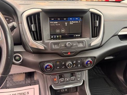 Used 2019 GMC Terrain SLE w/ Driver Convenience Package AWD/4WD image 18