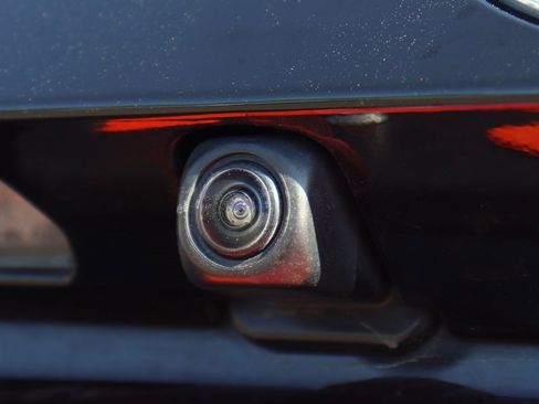 Used 2022 Toyota RAV4 XLE image 40