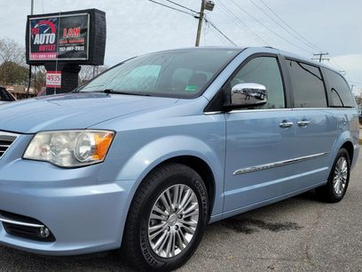 Used 2013 Chrysler Town & Country Touring-L w/ Driver Convenience Group