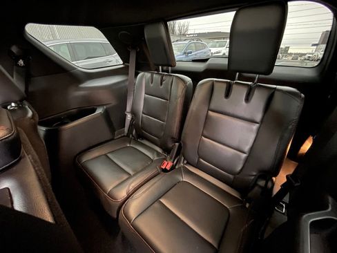 Used 2019 Ford Explorer Sport image 17