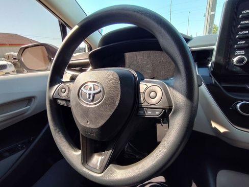 Used 2022 Toyota Corolla L FWD image 19