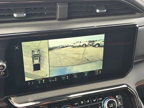 Used 2023 GMC Sierra 1500 AT4 w/ AT4 Premium Package AWD/4WD image 34