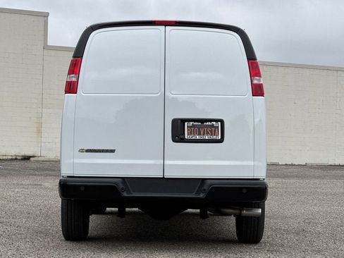 New 2026 Chevrolet Express 2500 Extended w/ Communications Package RWD image 5
