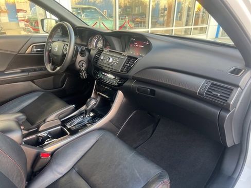 Certified 2017 Honda Accord Sport Special Edition image 22