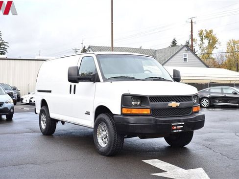 Used 2006 Chevrolet Express 3500 RWD image 1