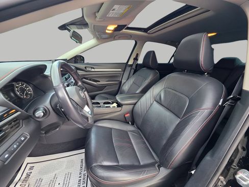 Used 2023 Nissan Altima 2.5 SR w/ SR Premium Package FWD image 16