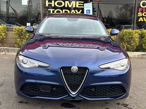 Used 2019 Alfa Romeo Giulia Ti Sport w/ Quick Order Package 22S Sport image 2