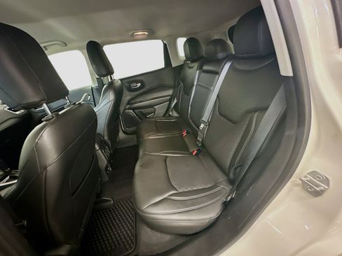 Used 2018 Jeep Compass Latitude w/ Popular Equipment Group AWD/4WD image 28