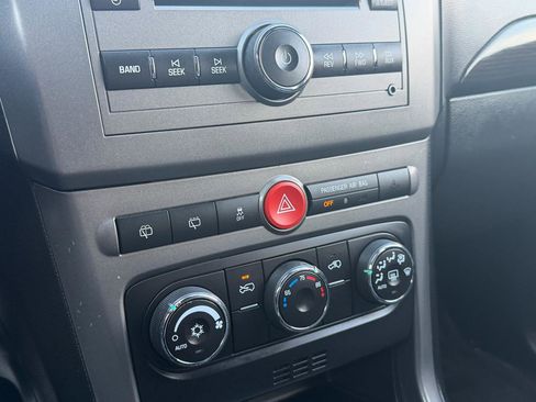 Used 2014 Chevrolet Captiva Sport LS image 34