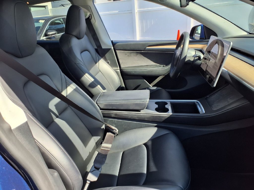 Used 2023 Tesla Model Y Long Range AWD/4WD image 24