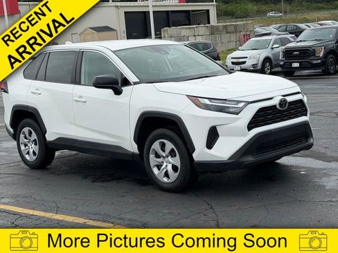 Used 2025 Toyota RAV4 LE image 1