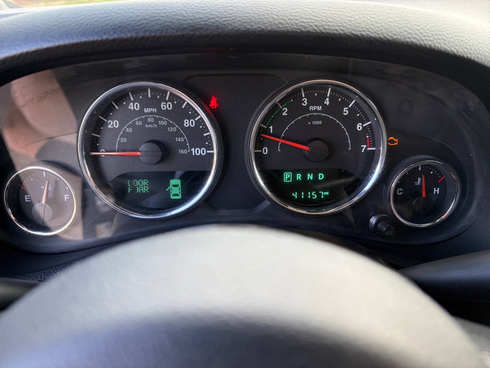 Used 2017 Jeep Wrangler Unlimited Sahara w/ Connectivity Group AWD/4WD image 13