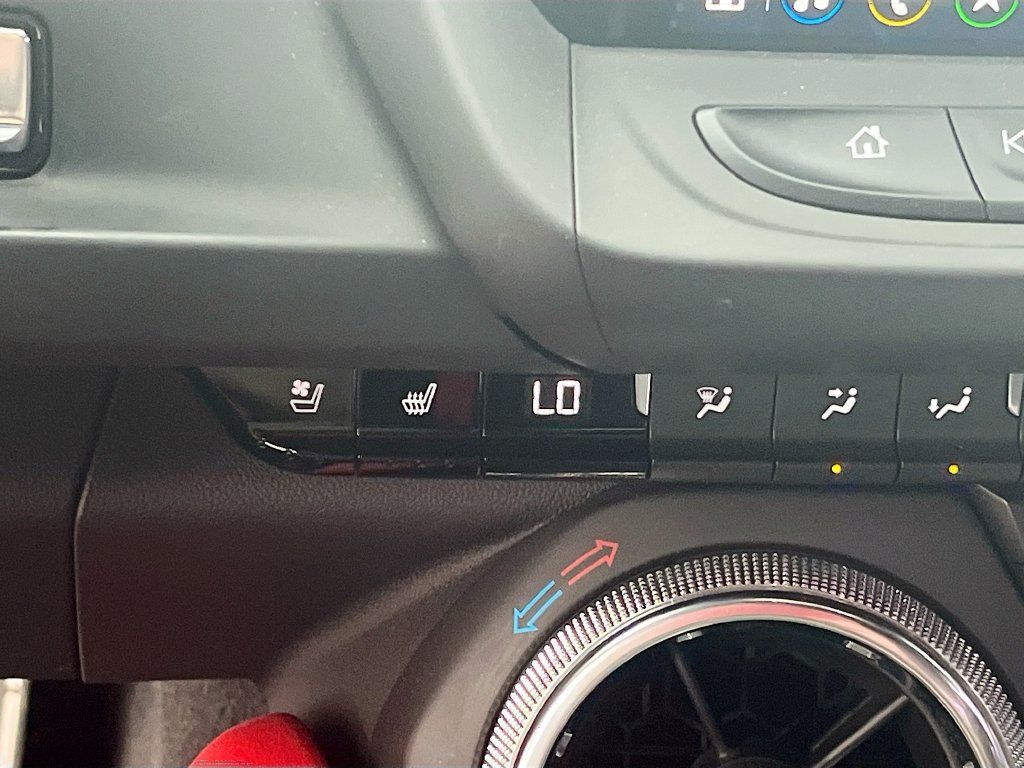 Used 2021 Chevrolet Camaro ZL1 RWD image 21