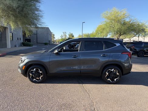 Certified 2024 Kia Seltos EX image 5